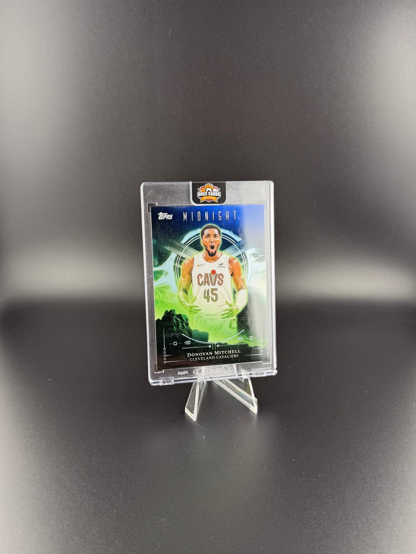 Donovan Mitchell – 2025-26 Topps Midnight “Night Vision”