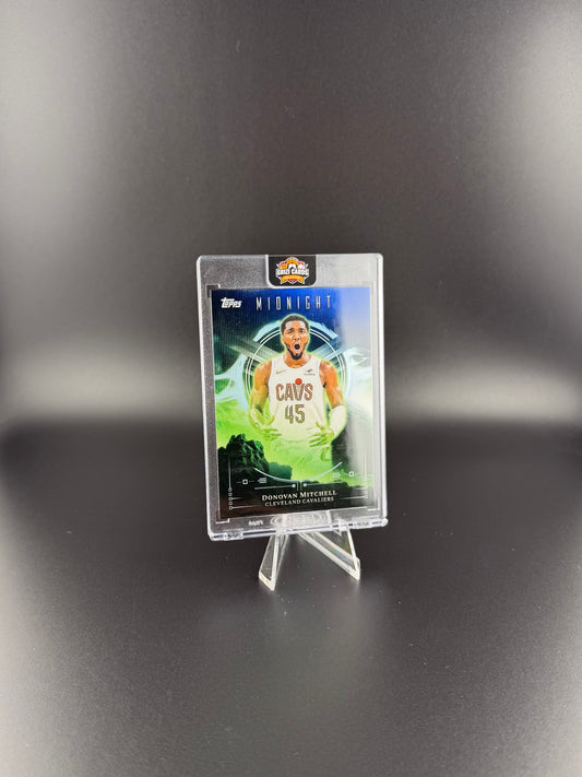 Donovan Mitchell – 2025-26 Topps Midnight “Night Vision”
