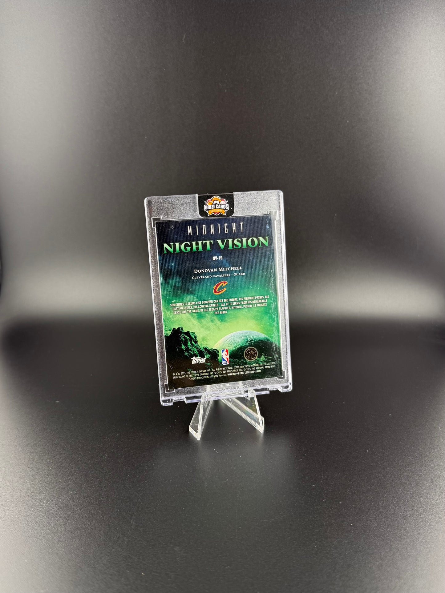 Donovan Mitchell – 2025-26 Topps Midnight “Night Vision”