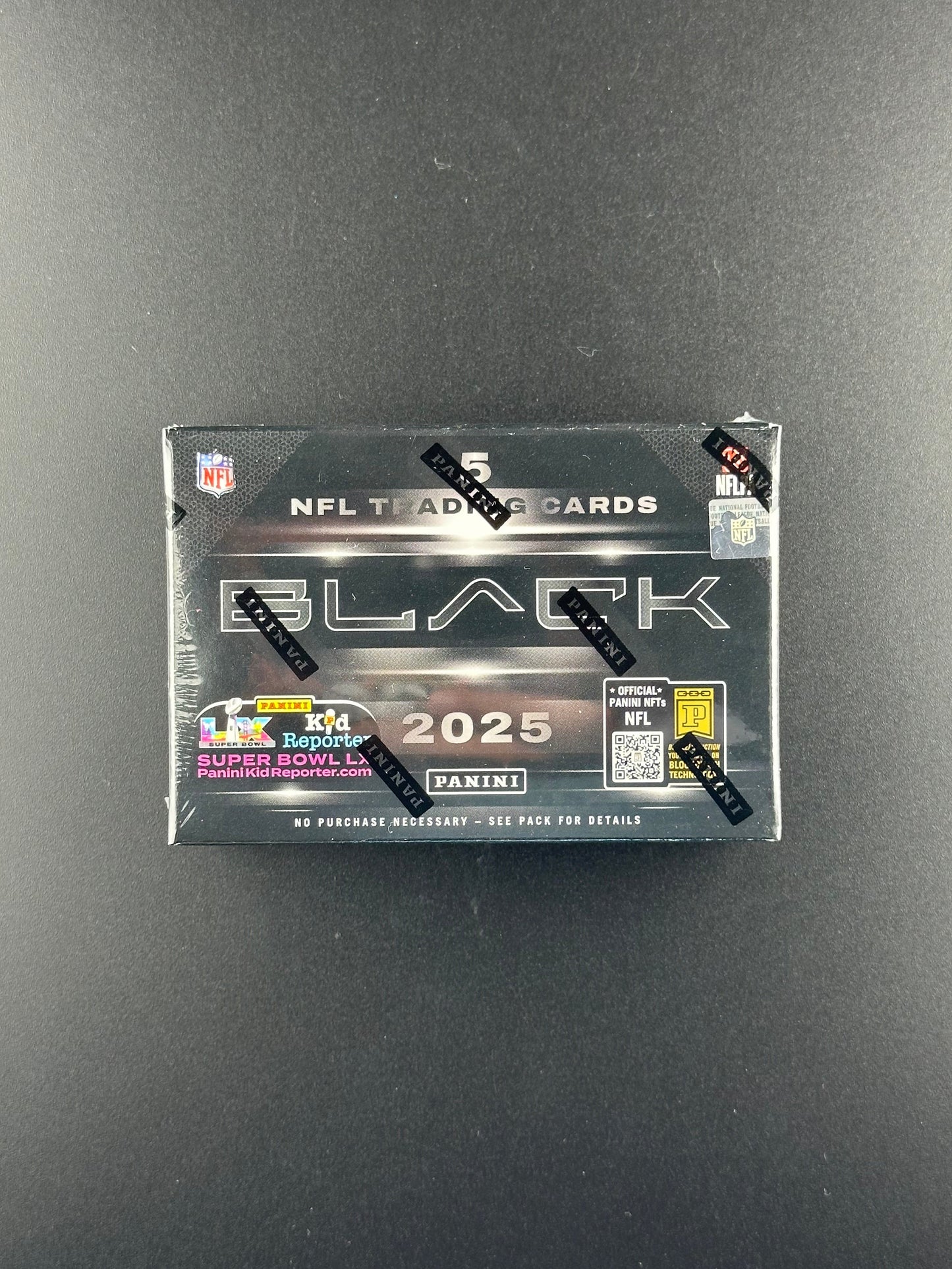 2025 Panini Black NFL Trading Card Box (Hobby)