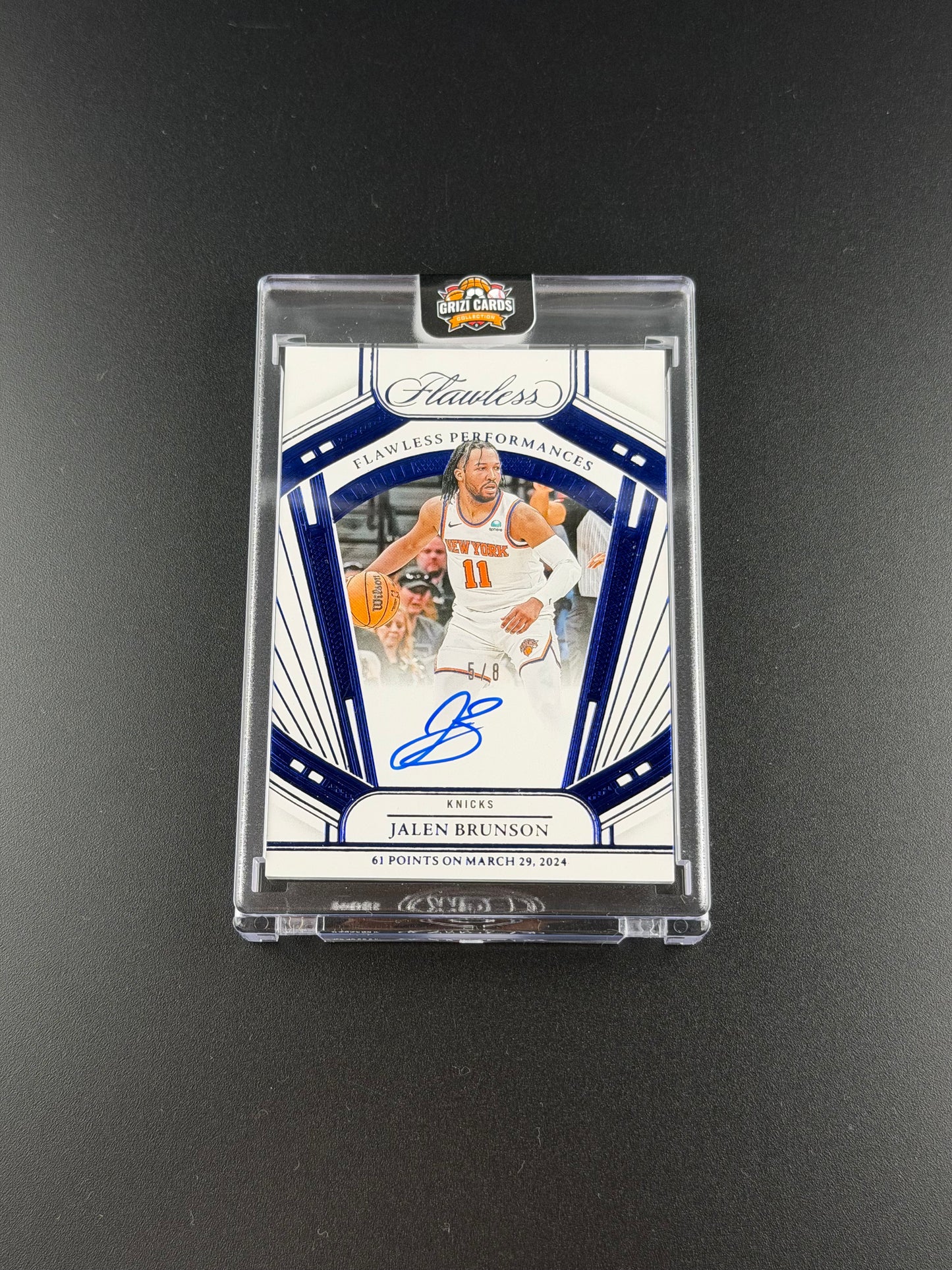 Jalen Brunson – Panini Flawless Basketball 2023-24 – Flawless Performances Autograph – 5/8.